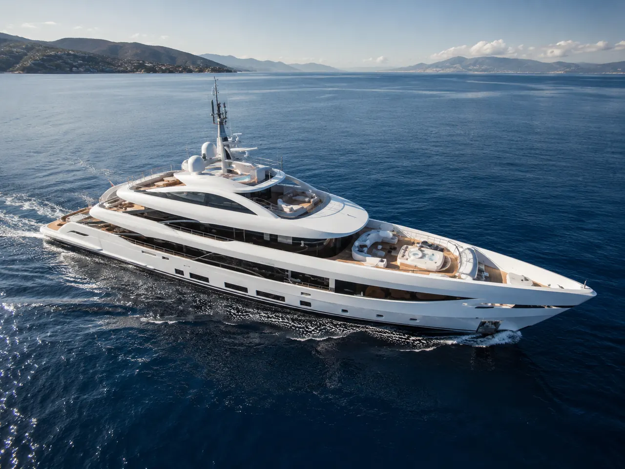 Superyacht — 35–60 m