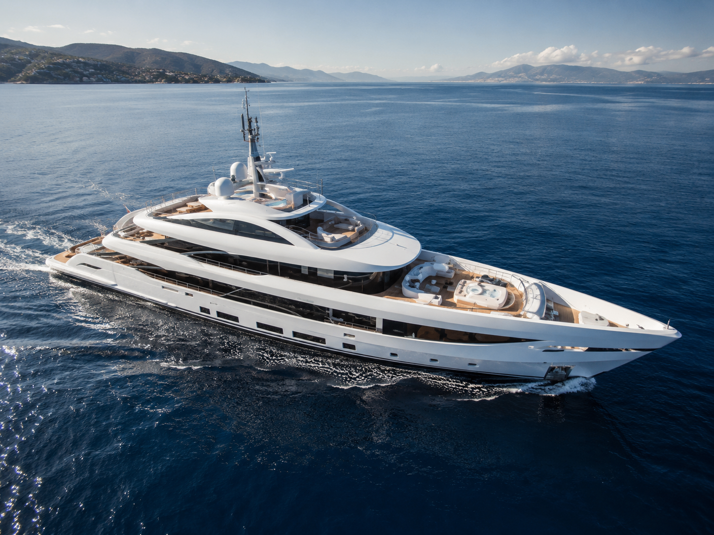 Superyacht — 35–60 m